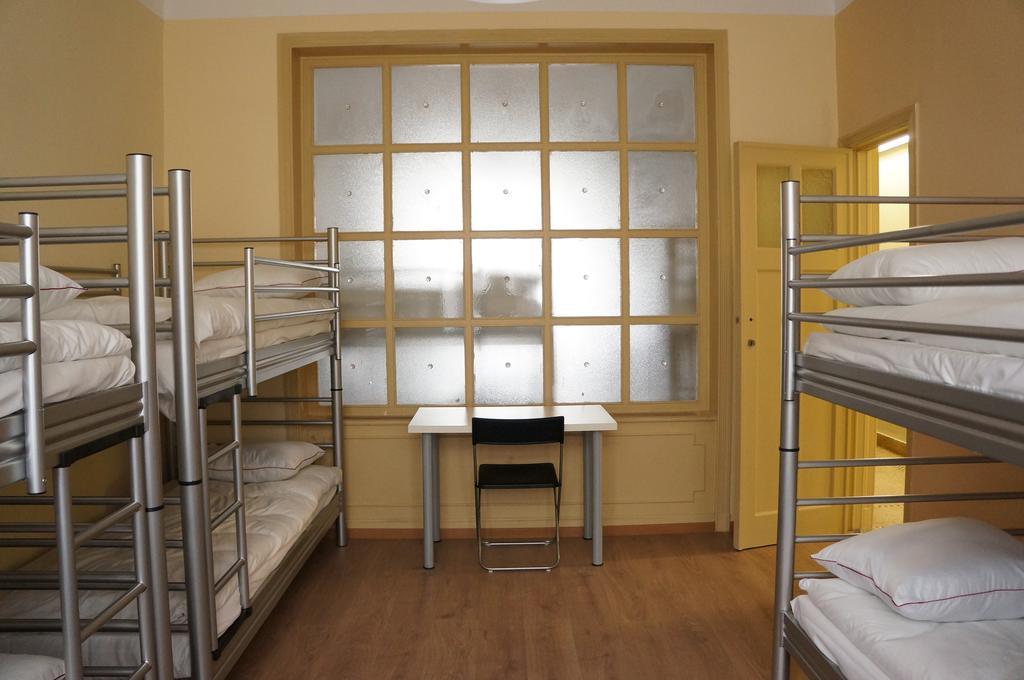 Es Hostel Saint-Gilles Exteriér fotografie
