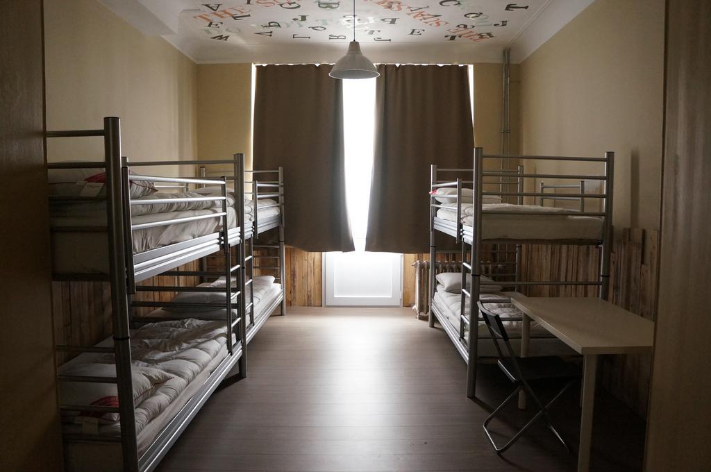 Es Hostel Saint-Gilles Exteriér fotografie