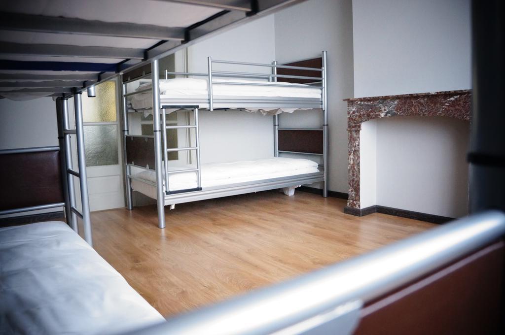 Es Hostel Saint-Gilles Pokoj fotografie